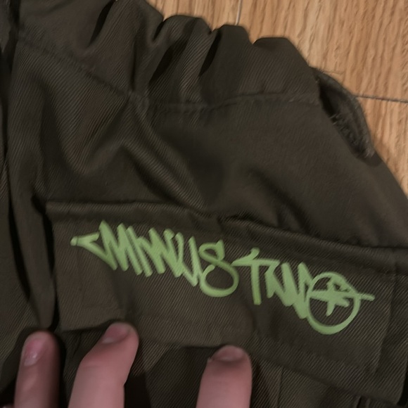 Minus two cargos - Picture 3 of 4